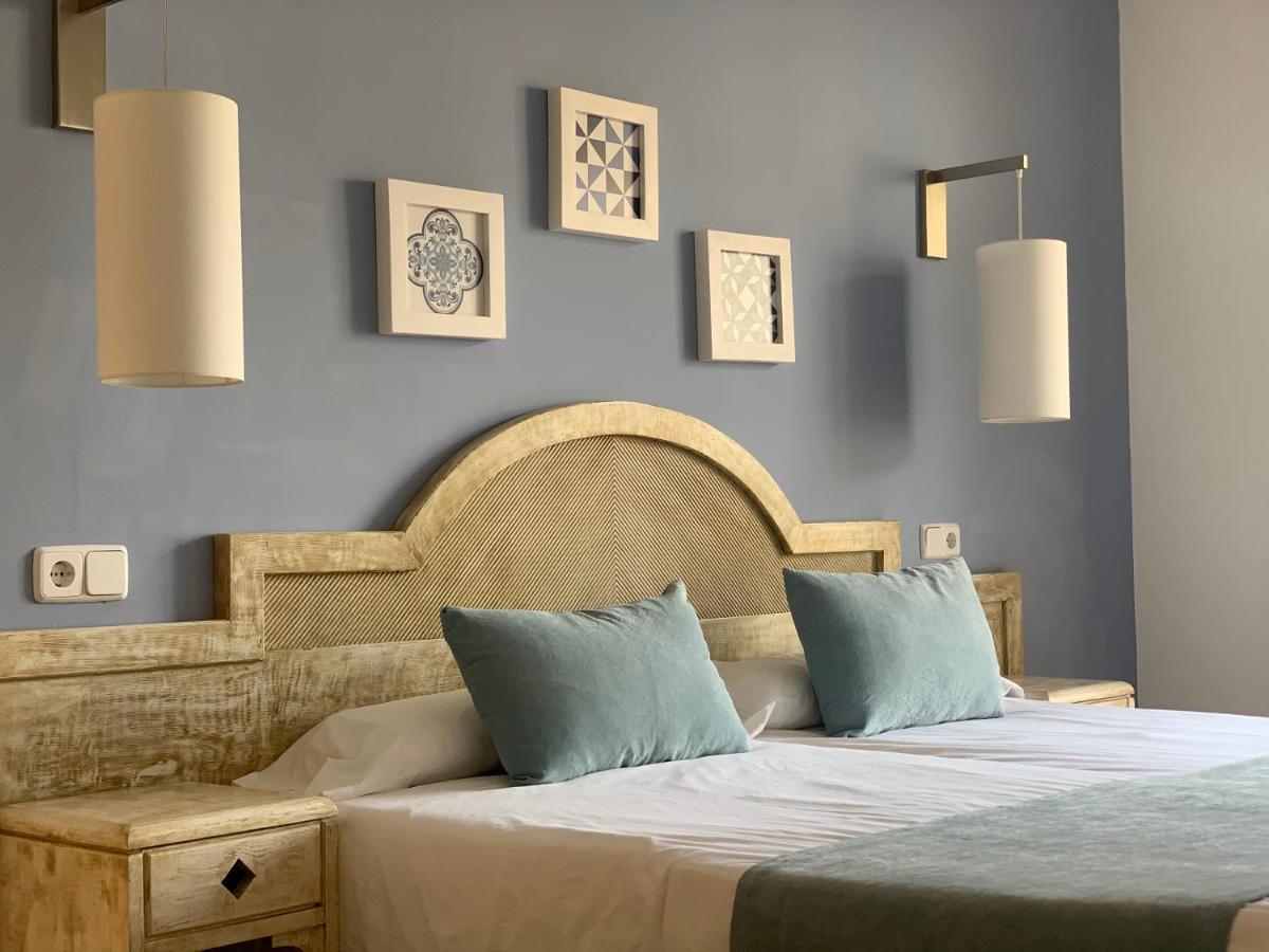 Hostal Hpc Porto Colom Екстериор снимка