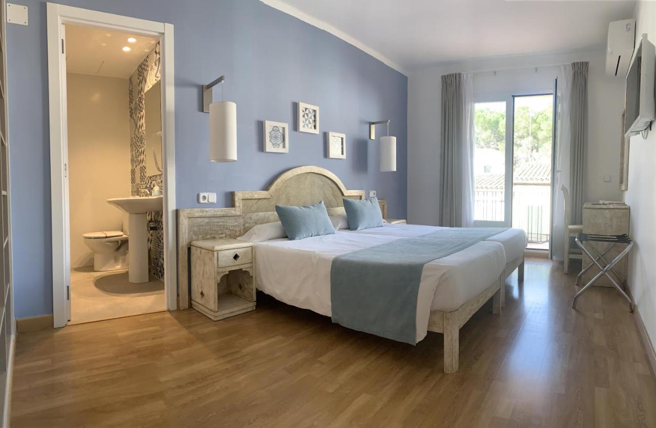 Hostal Hpc Porto Colom Екстериор снимка