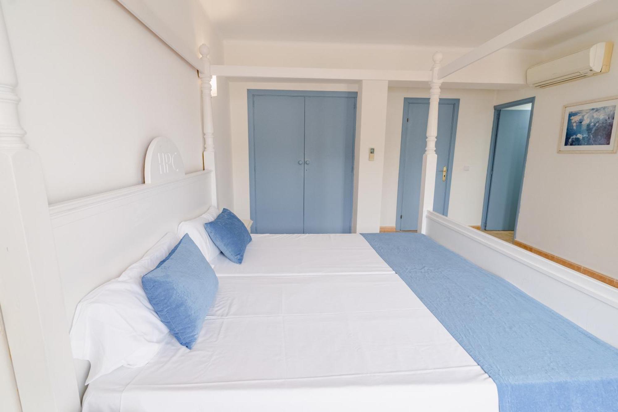 Hostal Hpc Porto Colom Екстериор снимка